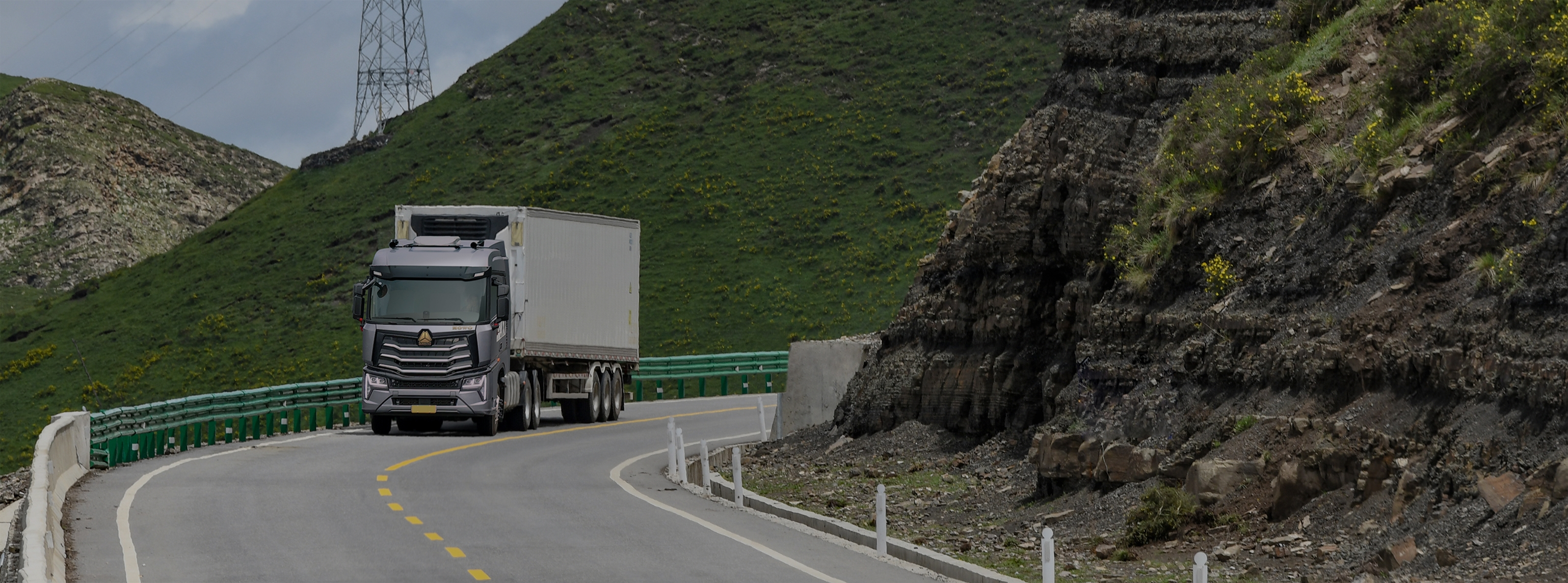 SINOTRUK HOWO-T7H Tipper